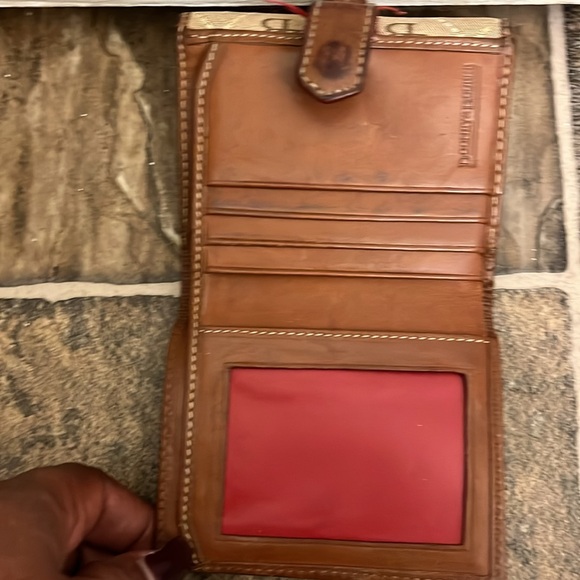 Dooney and Bourke monogrammed wallet - Picture 4 of 7